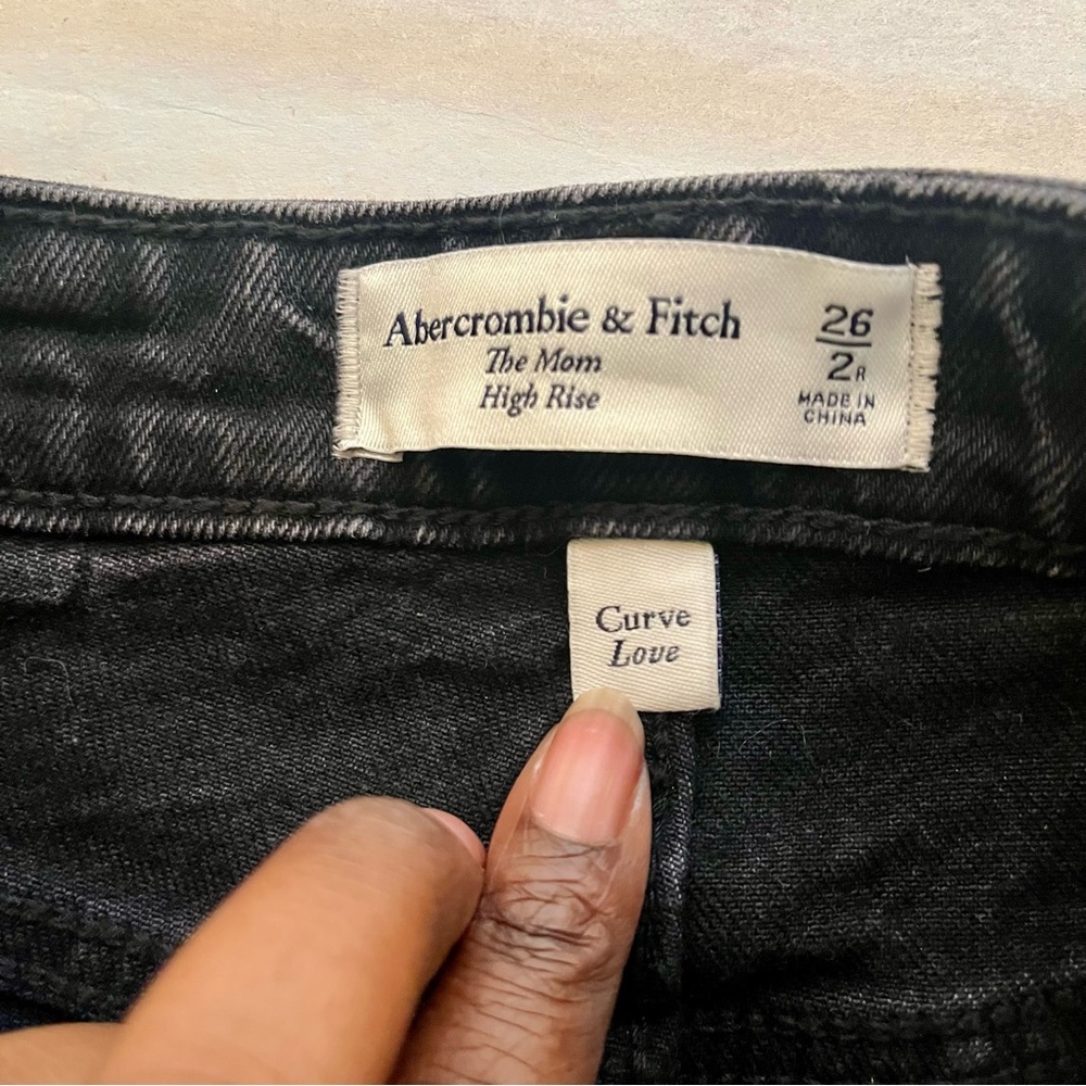 Abercrombie & Fitch Black The Mom High Rise Curve Love Jeans - Picture 10 of 14